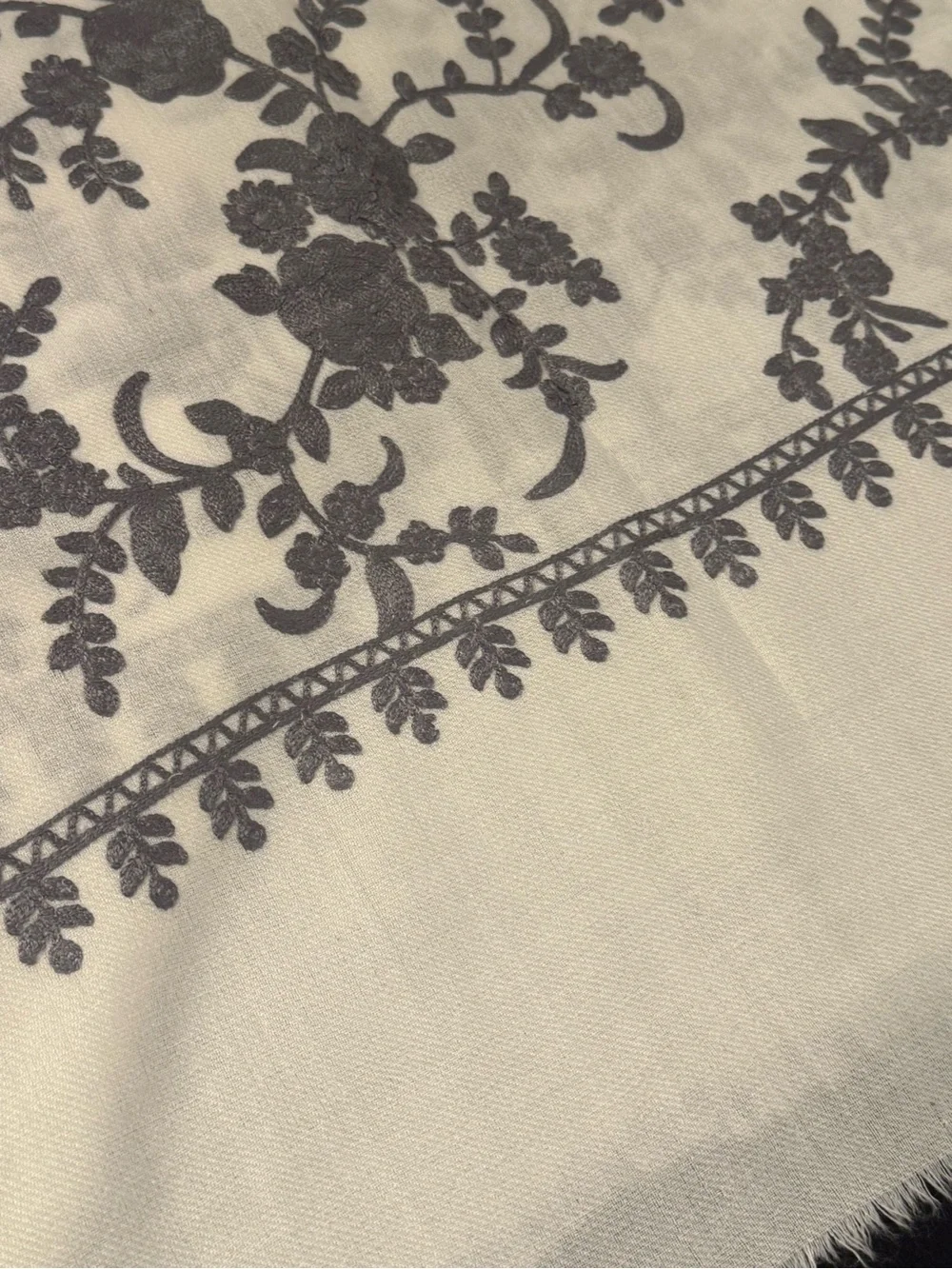 Pashmina Kashmiri Aari Embroidery Scarf, Embroidered Kashmiri Shawl